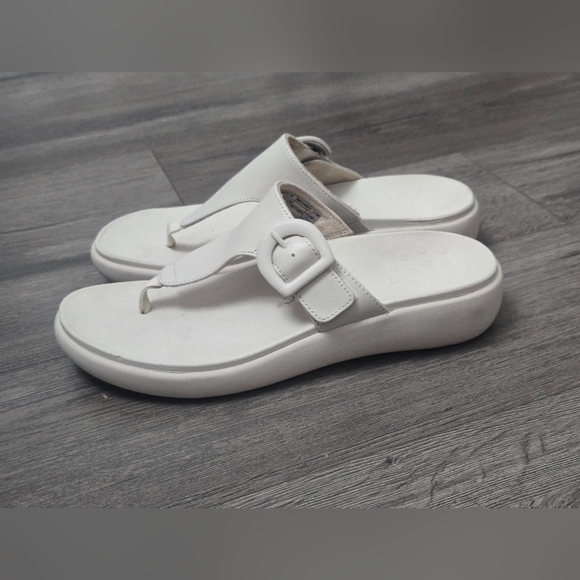 Vionic Activate RX Womens Size 8.5 White Sandal Comfy Athleisure Travel Vacation - Picture 3 of 7